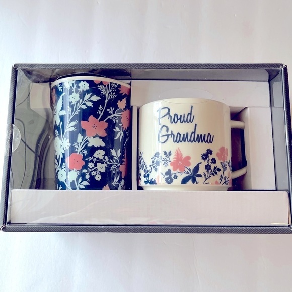 NEW in Box 2 Pack Mugs Proud Grandma Threshold Flowers Gift Grandmother - Picture 8 of 9